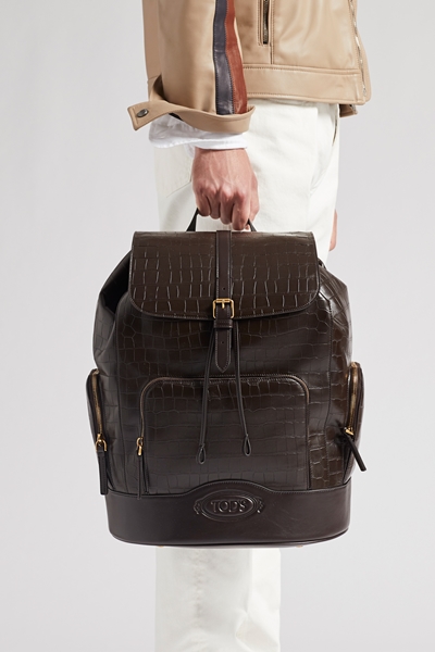 مجموعة Tod’s الرجالية لربيع وصيف 2020... تصاميم خفيفة بجودة عالية